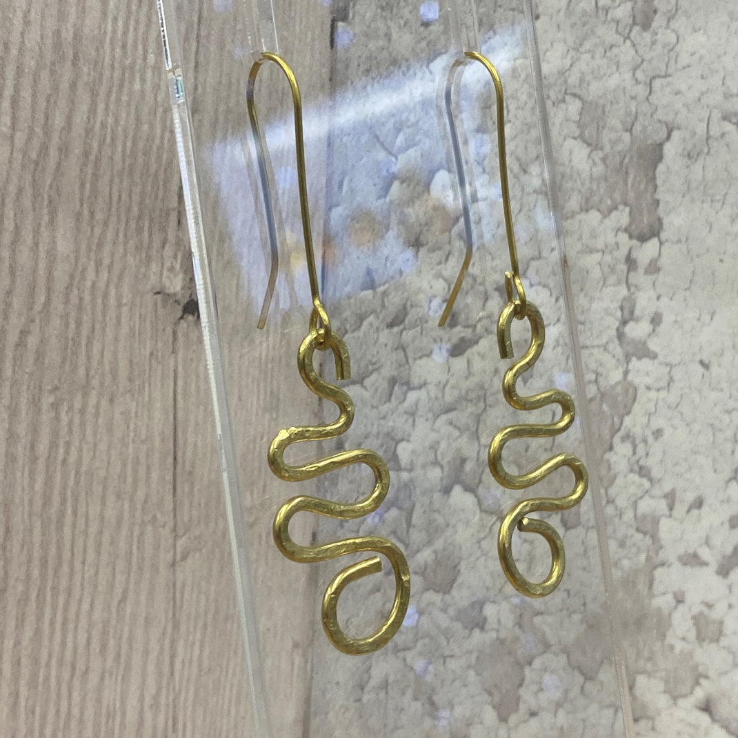 Wire earrings 10b