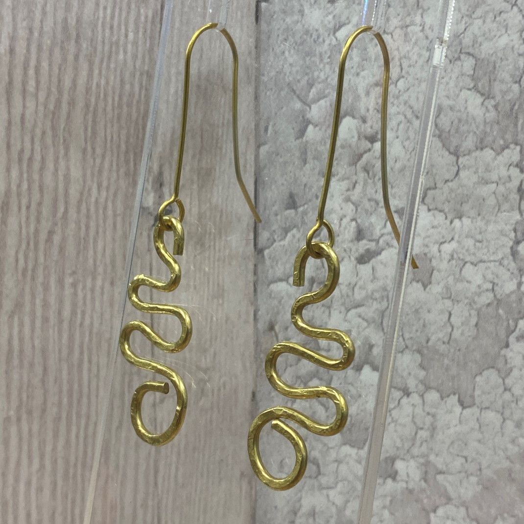 Wire earrings 10c