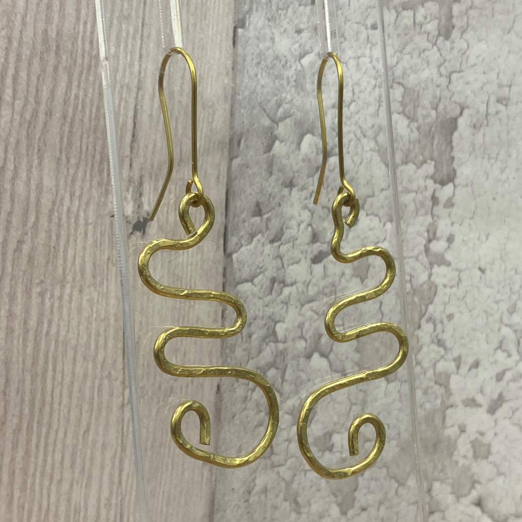 Wire earrings 15b