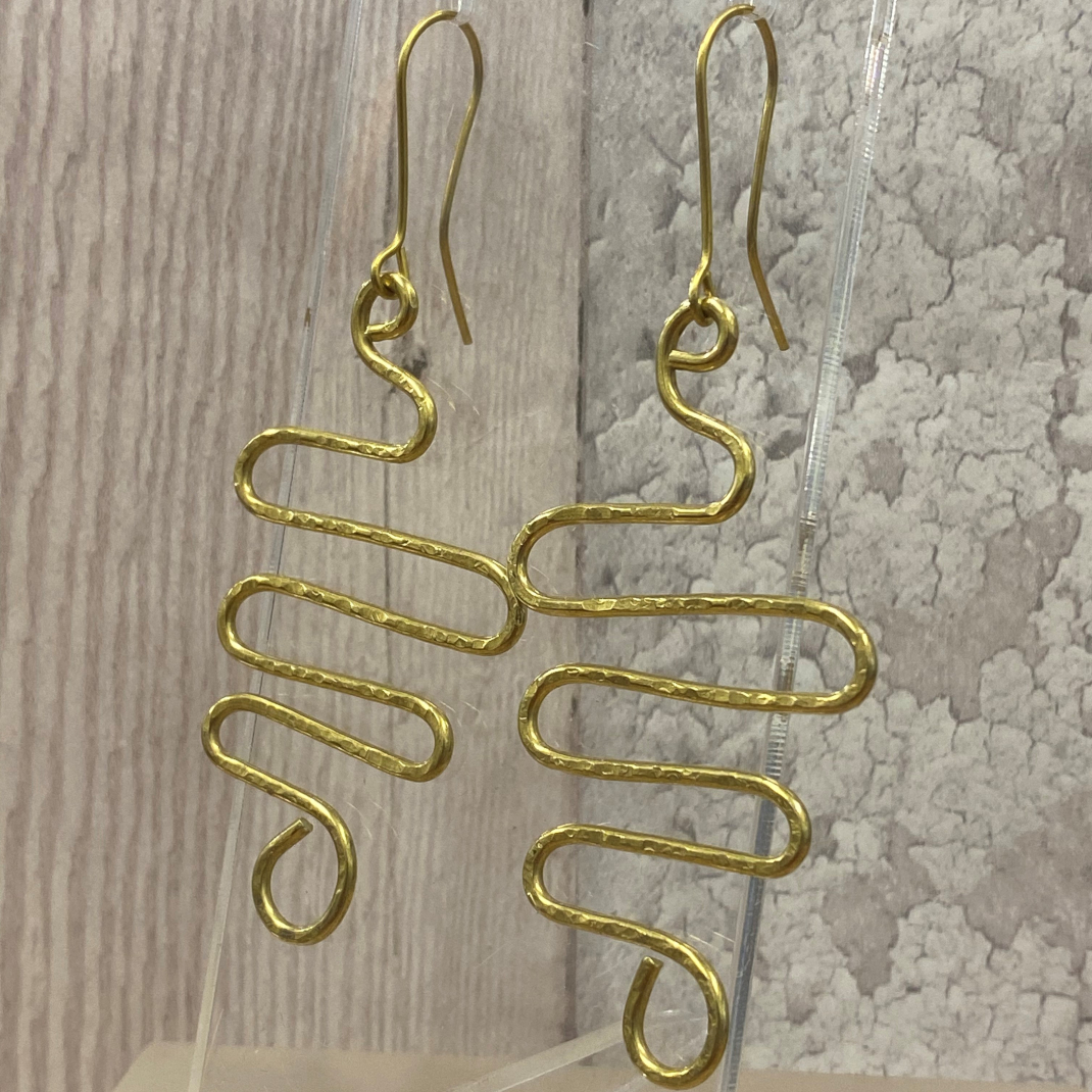 Wire earrings 8c