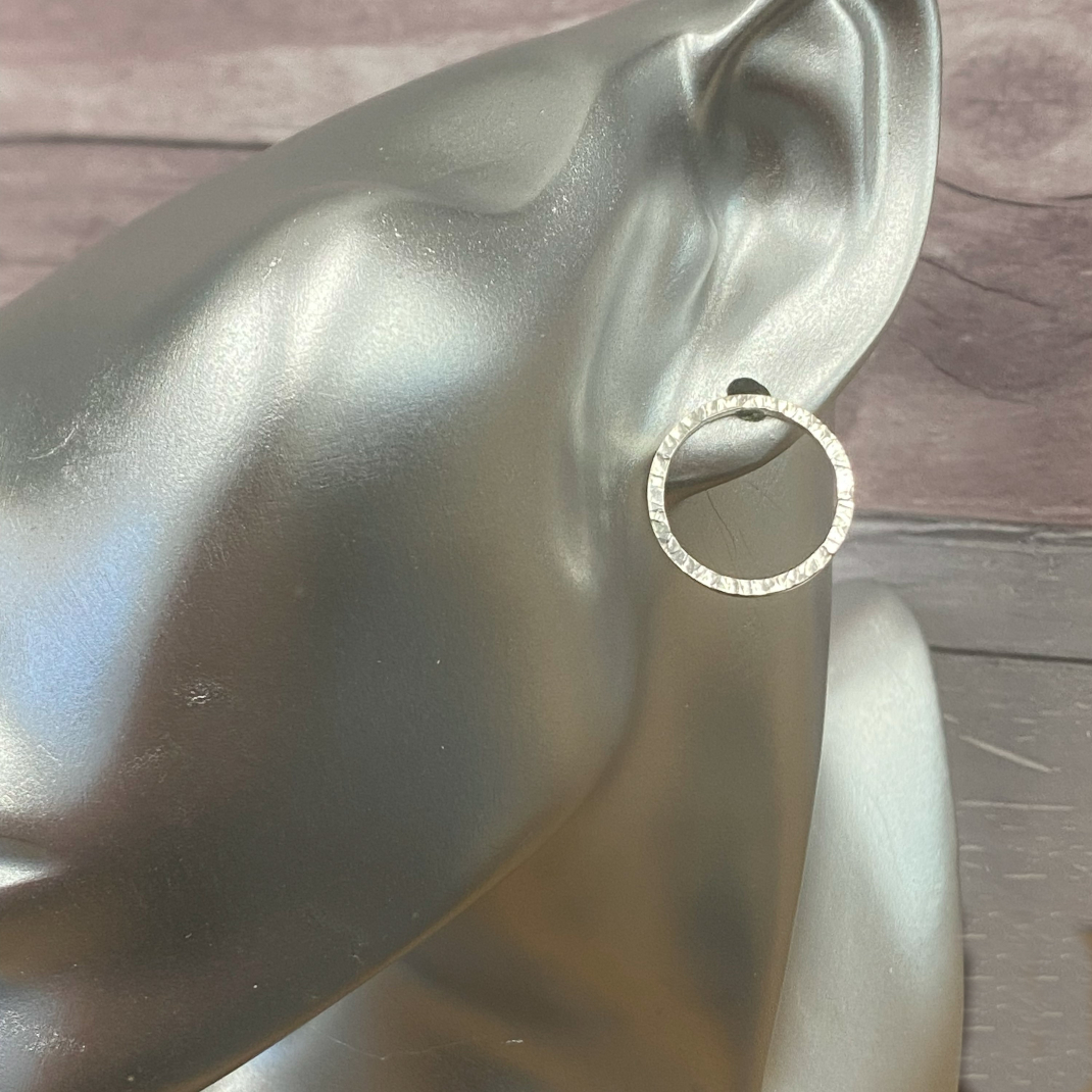 Silver circle earrings 1