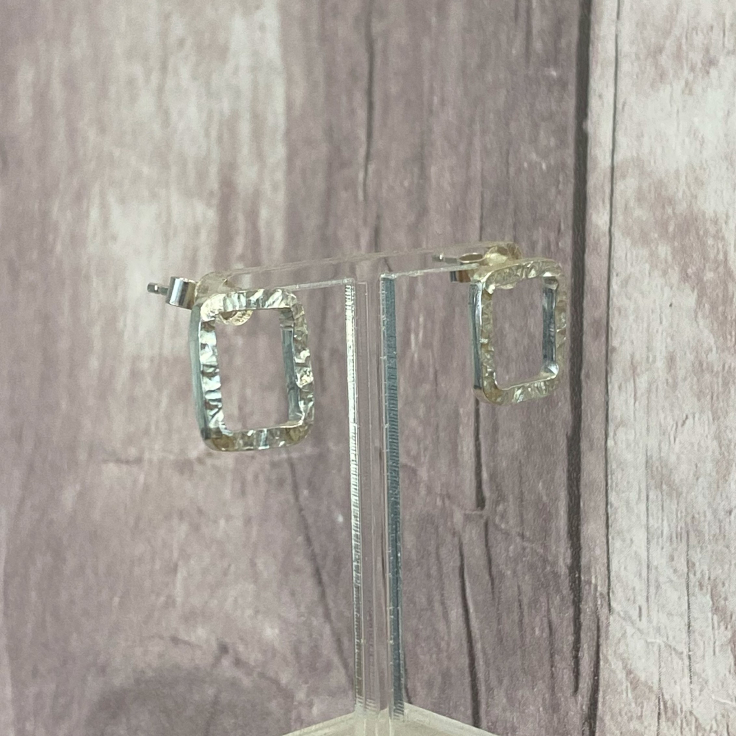 Small square earrings 4