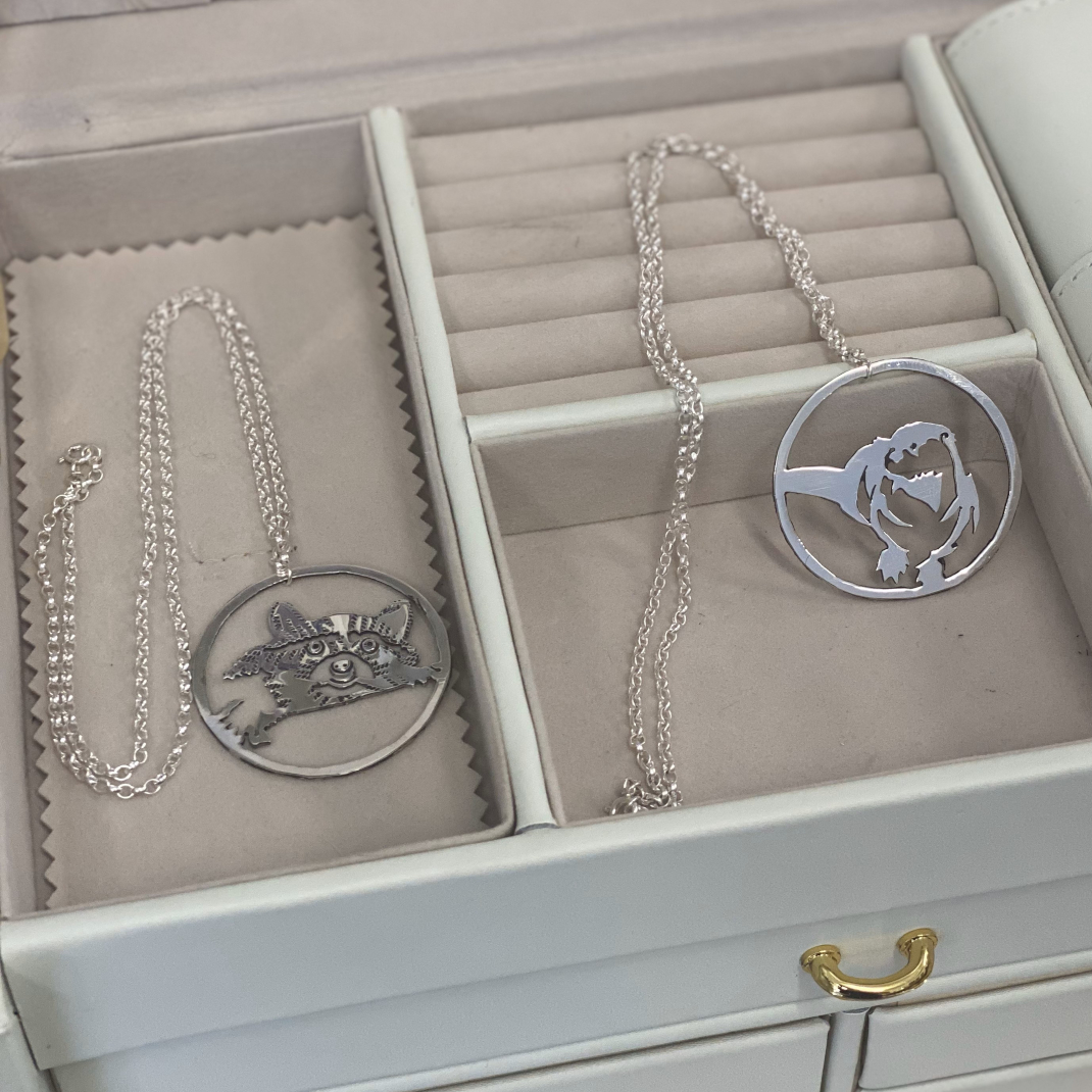 Necklace raccoon & otter 2